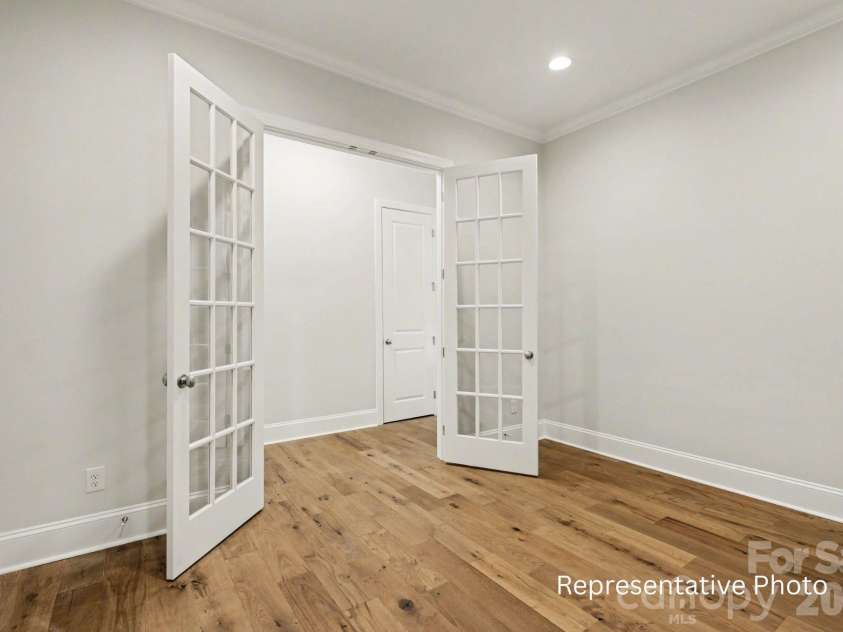 20397 Queens Street, Cornelius, NC 28031.  MLS# CAR4418125, YatesRealty ID 46972. 