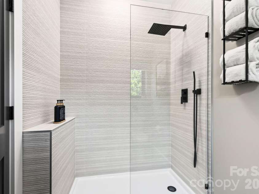 75 Boone Trail, Weaverville, NC 28787.  MLS# CAR4417076, YatesRealty ID 46979. And full tile showers