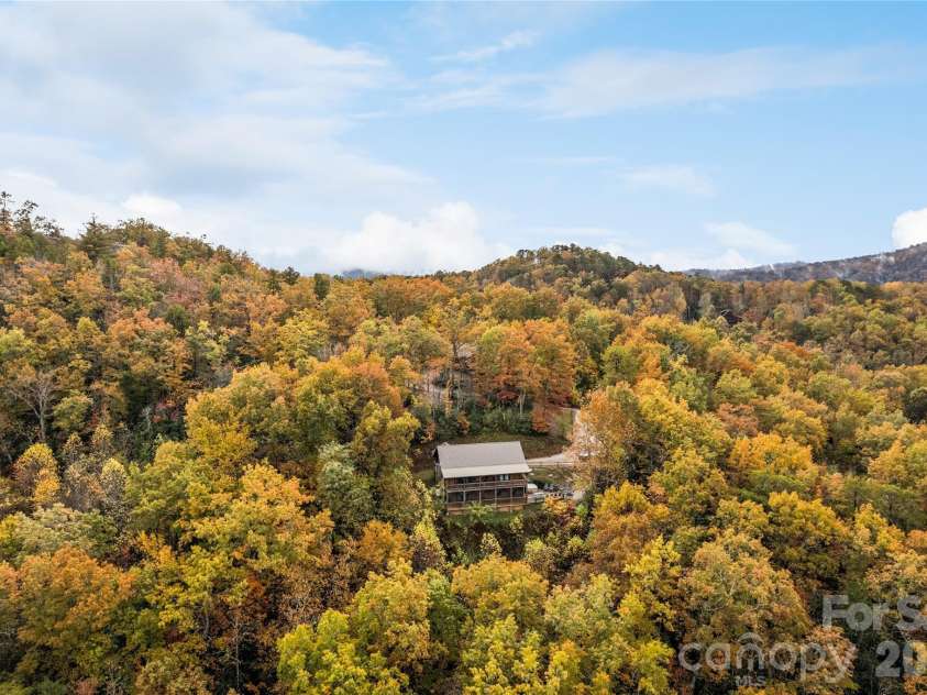 235 Soaring Eagle Road, Bryson City, NC 28713.  MLS# CAR4316418, YatesRealty ID 4698. The Hawk's View of the Great Smoky Mountains is second to none. 