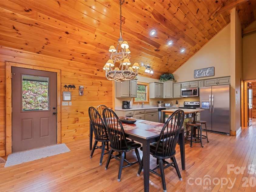 235 Soaring Eagle Road, Bryson City, NC 28713.  MLS# CAR4316418, YatesRealty ID 4698. Welcome to 235 Soaring Eagle Rd in Bryson City NC