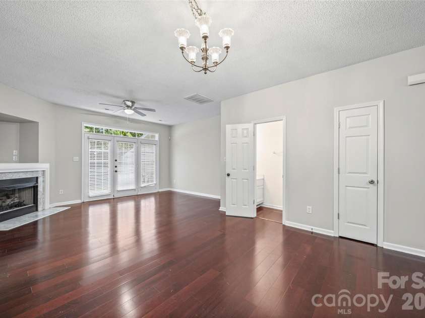 1338 Anthem Court, Charlotte, NC 28205.  MLS# CAR4412279, YatesRealty ID 46980. 
