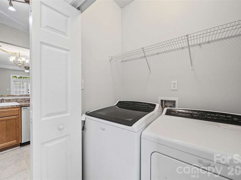 1338 Anthem Court, Charlotte, NC 28205.  MLS# CAR4412279, YatesRealty ID 46980. 