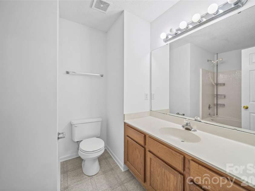 1338 Anthem Court, Charlotte, NC 28205.  MLS# CAR4412279, YatesRealty ID 46980. 