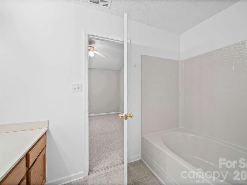 1338 Anthem Court, Charlotte, NC 28205.  MLS# CAR4412279, YatesRealty ID 46980. 
