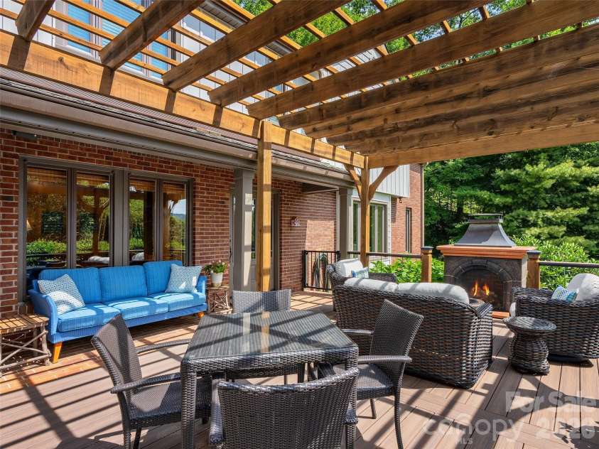 474 Scenic Circle, Waynesville, NC 28786.  MLS# CAR4418559, YatesRealty ID 46982. 