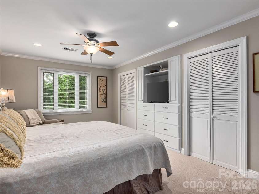 474 Scenic Circle, Waynesville, NC 28786.  MLS# CAR4418559, YatesRealty ID 46982. 