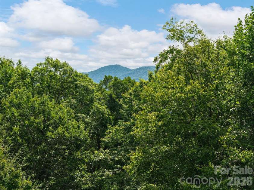 474 Scenic Circle, Waynesville, NC 28786.  MLS# CAR4418559, YatesRealty ID 46982. 