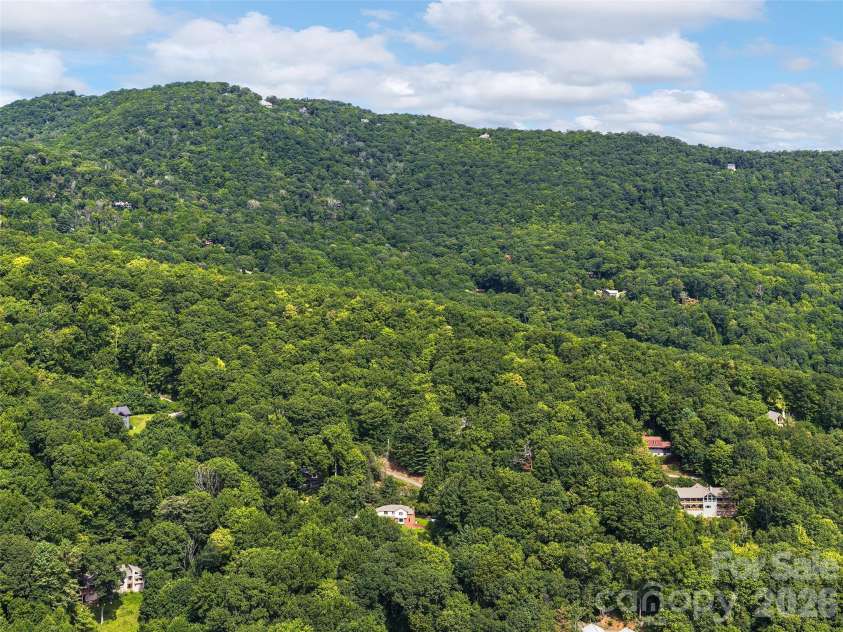 474 Scenic Circle, Waynesville, NC 28786.  MLS# CAR4418559, YatesRealty ID 46982. 