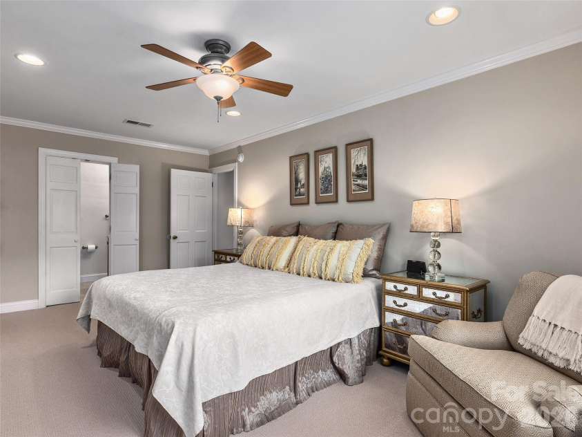 474 Scenic Circle, Waynesville, NC 28786.  MLS# CAR4418559, YatesRealty ID 46982. 