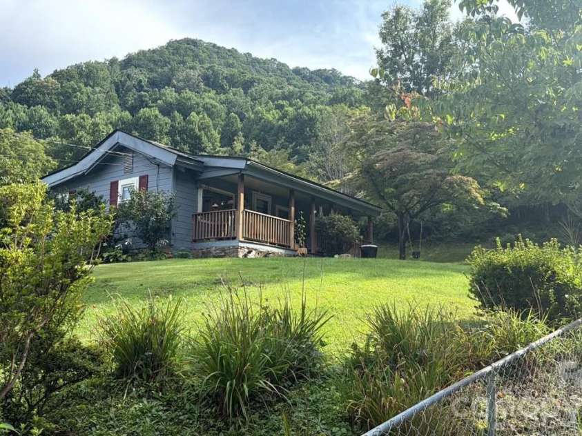 574 and 576 Paint Fork Road, Barnardsville, NC 28709.  MLS# CAR4418106, YatesRealty ID 46983. 574 Paint Fork