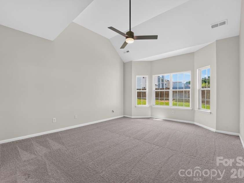 3006 Royal Troon Drive, Matthews, NC 28104.  MLS# CAR4418577, YatesRealty ID 46988. 