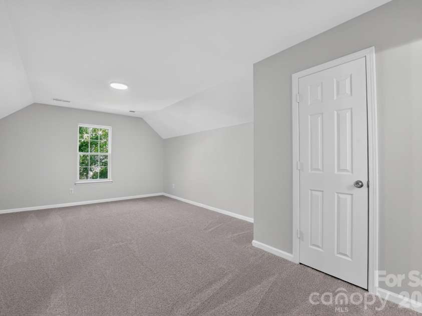 3006 Royal Troon Drive, Matthews, NC 28104.  MLS# CAR4418577, YatesRealty ID 46988. 