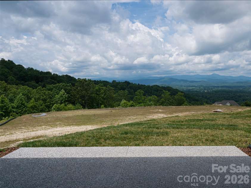 24 Watchman Drive, Hendersonville, NC 28791.  MLS# CAR4417111, YatesRealty ID 4699. 