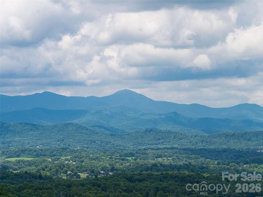 24 Watchman Drive, Hendersonville, NC 28791.  MLS# CAR4417111, YatesRealty ID 4699. 