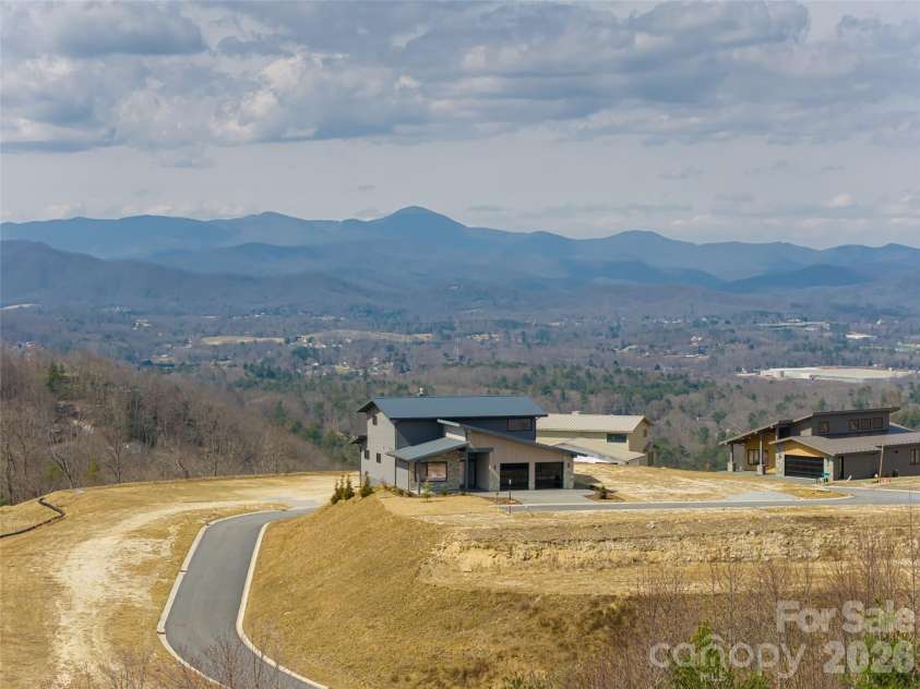 24 Watchman Drive, Hendersonville, NC 28791.  MLS# CAR4417111, YatesRealty ID 4699. 