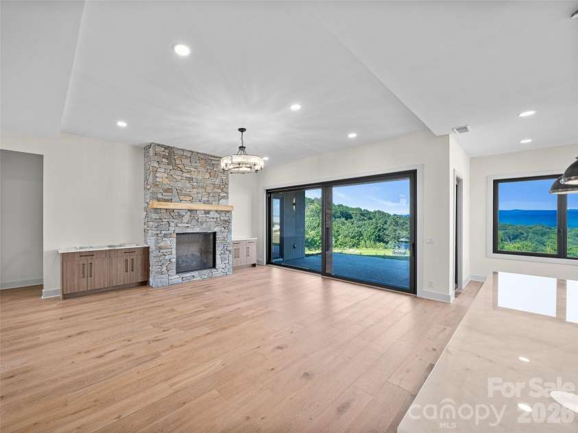 24 Watchman Drive, Hendersonville, NC 28791.  MLS# CAR4417111, YatesRealty ID 4699. 