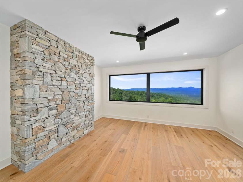 24 Watchman Drive, Hendersonville, NC 28791.  MLS# CAR4417111, YatesRealty ID 4699. 
