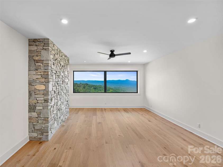 24 Watchman Drive, Hendersonville, NC 28791.  MLS# CAR4417111, YatesRealty ID 4699. 