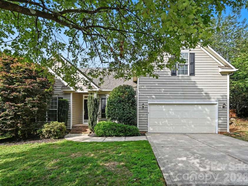 400 Amersham Lane, Waxhaw, NC 28173.  MLS# CAR4418171, YatesRealty ID 46990. 