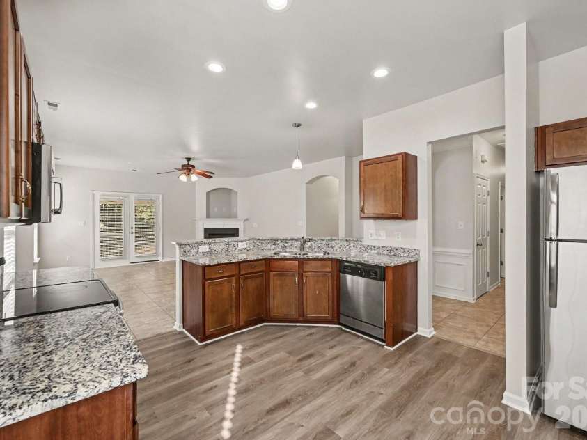 400 Amersham Lane, Waxhaw, NC 28173.  MLS# CAR4418171, YatesRealty ID 46990. 