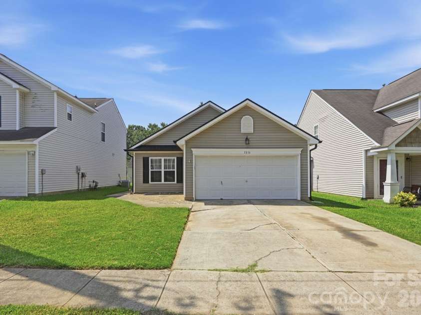 5816 Wallace Avenue, Charlotte, NC 28212.  MLS# CAR4418363, YatesRealty ID 46991. 