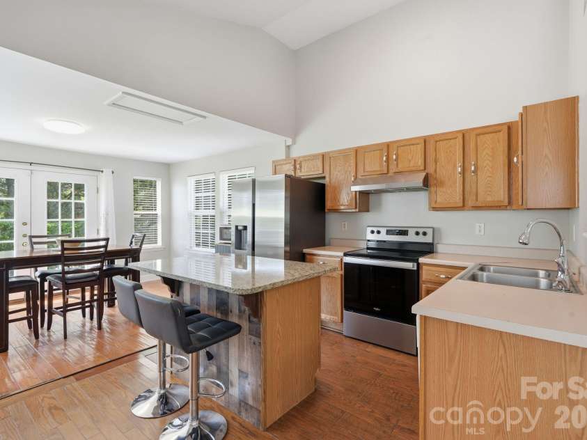 5816 Wallace Avenue, Charlotte, NC 28212.  MLS# CAR4418363, YatesRealty ID 46991. 