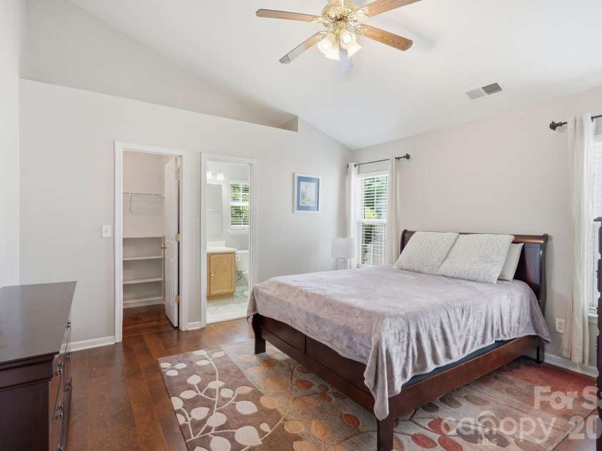 5816 Wallace Avenue, Charlotte, NC 28212.  MLS# CAR4418363, YatesRealty ID 46991. 