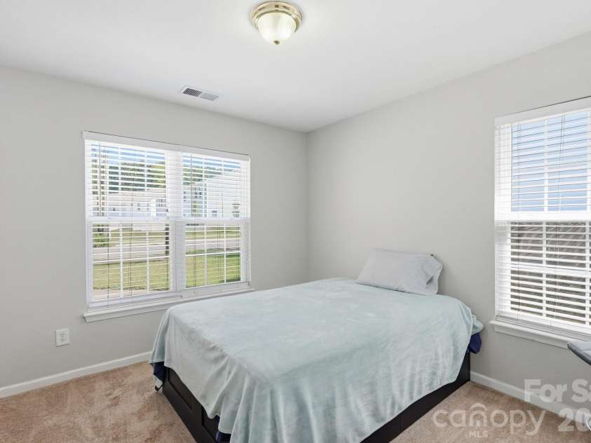 5816 Wallace Avenue, Charlotte, NC 28212.  MLS# CAR4418363, YatesRealty ID 46991. 