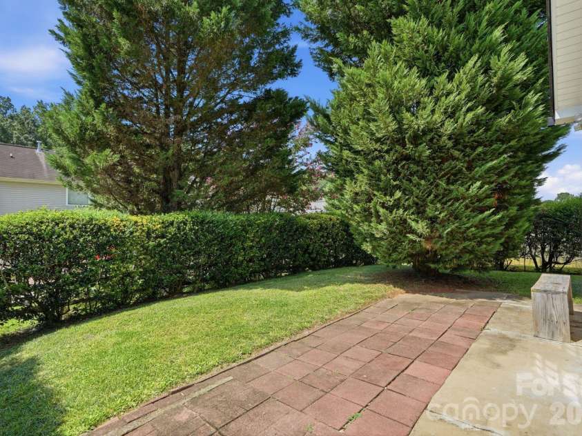 5816 Wallace Avenue, Charlotte, NC 28212.  MLS# CAR4418363, YatesRealty ID 46991. 
