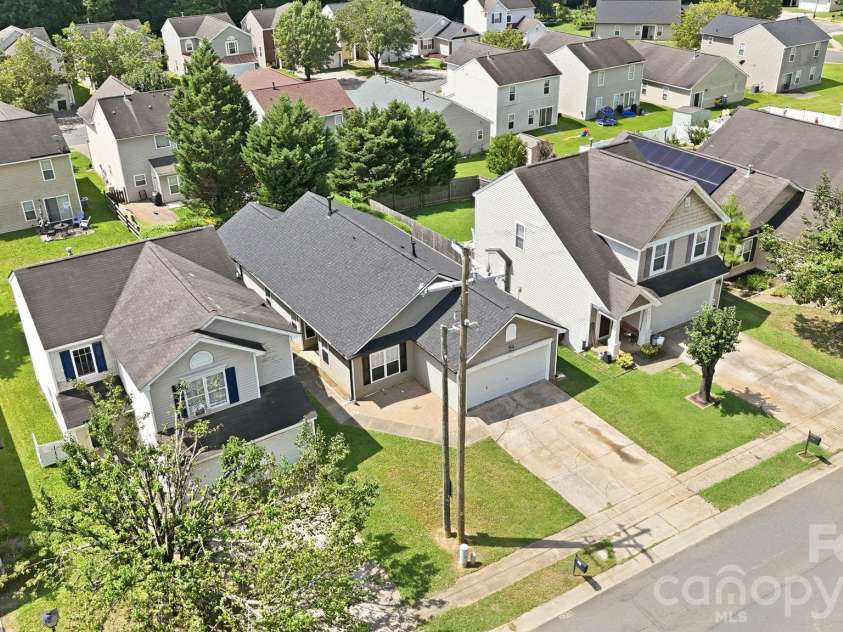 5816 Wallace Avenue, Charlotte, NC 28212.  MLS# CAR4418363, YatesRealty ID 46991. 
