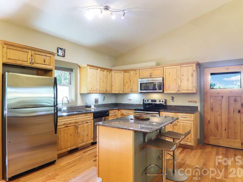 137 Sulphur Springs Road, Asheville, NC 28806.  MLS# CAR4417643, YatesRealty ID 46992. 