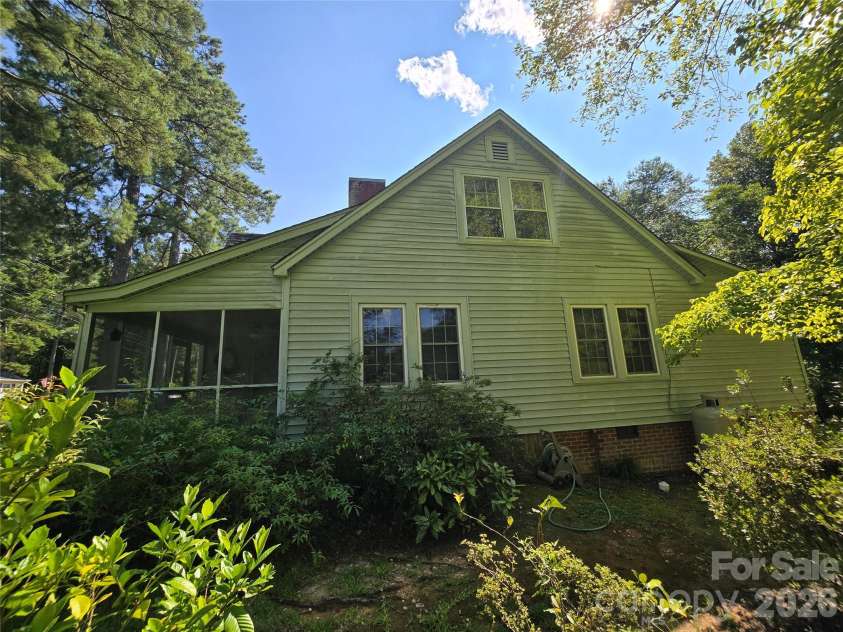 181 Williamson Street, Troy, NC 27371.  MLS# CAR4418511, YatesRealty ID 46993. 