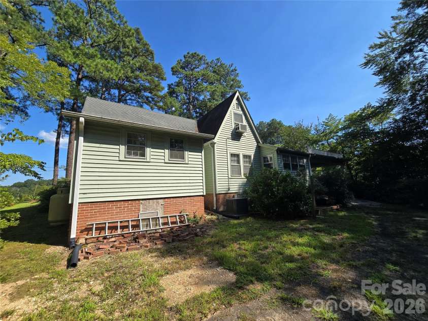 181 Williamson Street, Troy, NC 27371.  MLS# CAR4418511, YatesRealty ID 46993. 