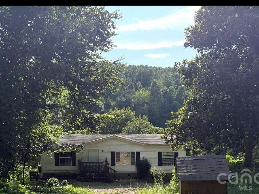 165 Shea Drive, Marion, NC 28752.  MLS# CAR4418716, YatesRealty ID 46995. 