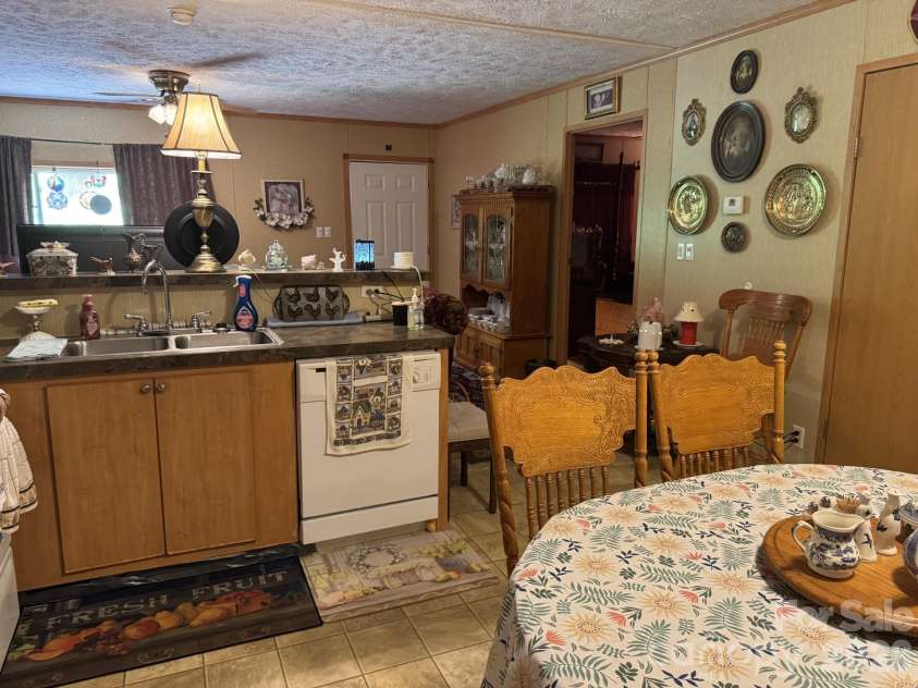 165 Shea Drive, Marion, NC 28752.  MLS# CAR4418716, YatesRealty ID 46995. 