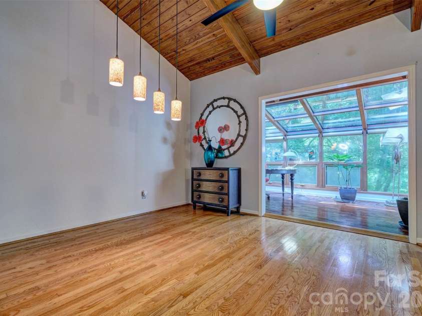 9 Cove Road, Lake Wylie, SC 29710.  MLS# CAR4418625, YatesRealty ID 46996. 