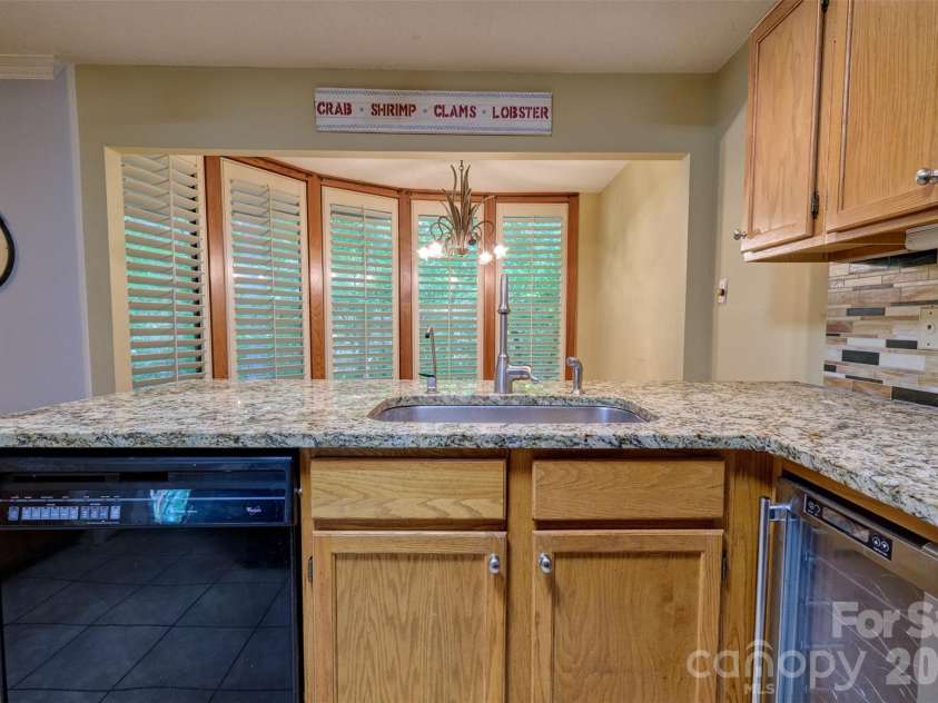 9 Cove Road, Lake Wylie, SC 29710.  MLS# CAR4418625, YatesRealty ID 46996. 
