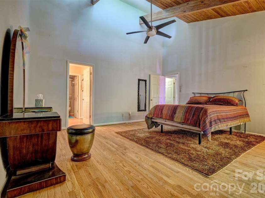 9 Cove Road, Lake Wylie, SC 29710.  MLS# CAR4418625, YatesRealty ID 46996. 