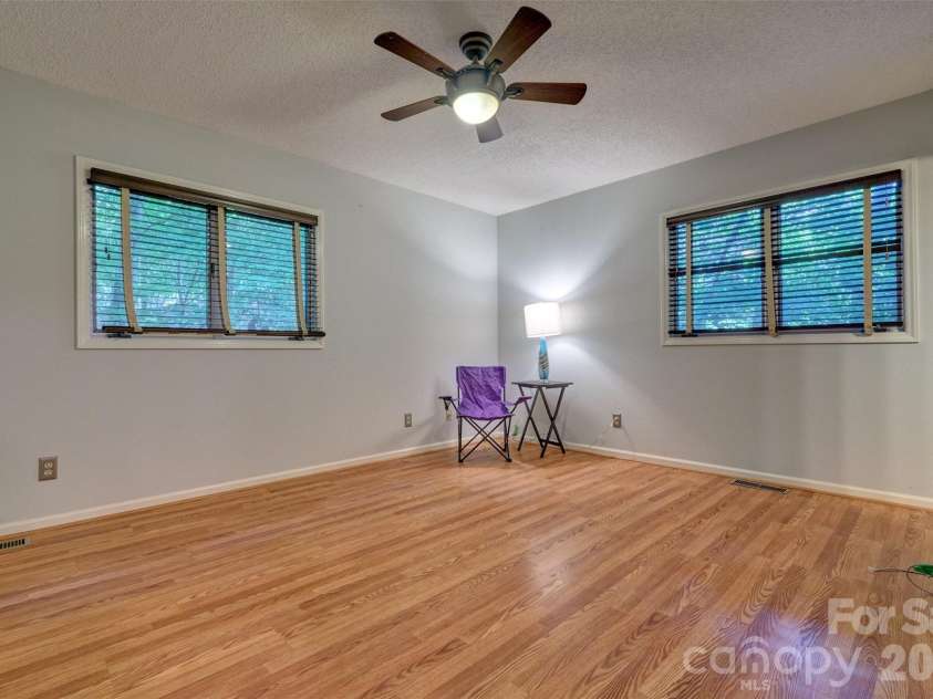 9 Cove Road, Lake Wylie, SC 29710.  MLS# CAR4418625, YatesRealty ID 46996. 