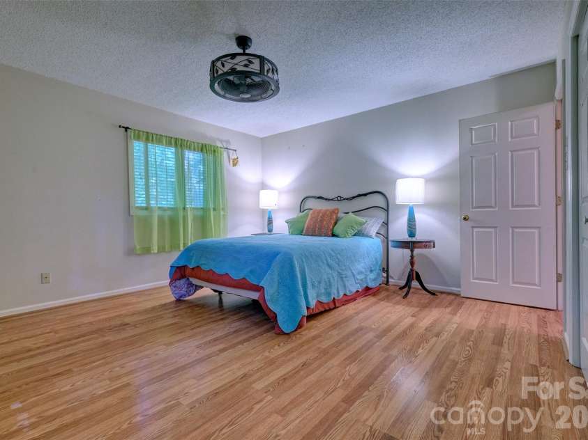 9 Cove Road, Lake Wylie, SC 29710.  MLS# CAR4418625, YatesRealty ID 46996. 