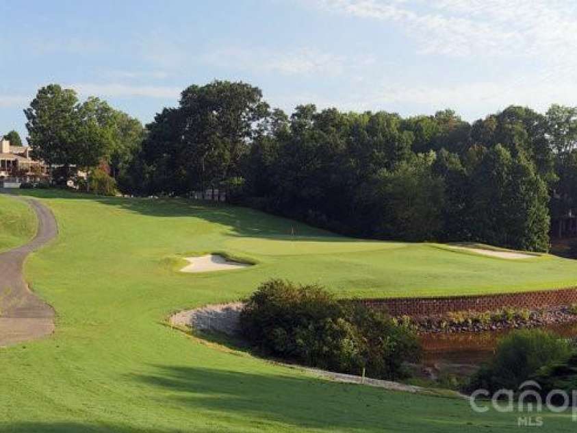 9 Cove Road, Lake Wylie, SC 29710.  MLS# CAR4418625, YatesRealty ID 46996. 