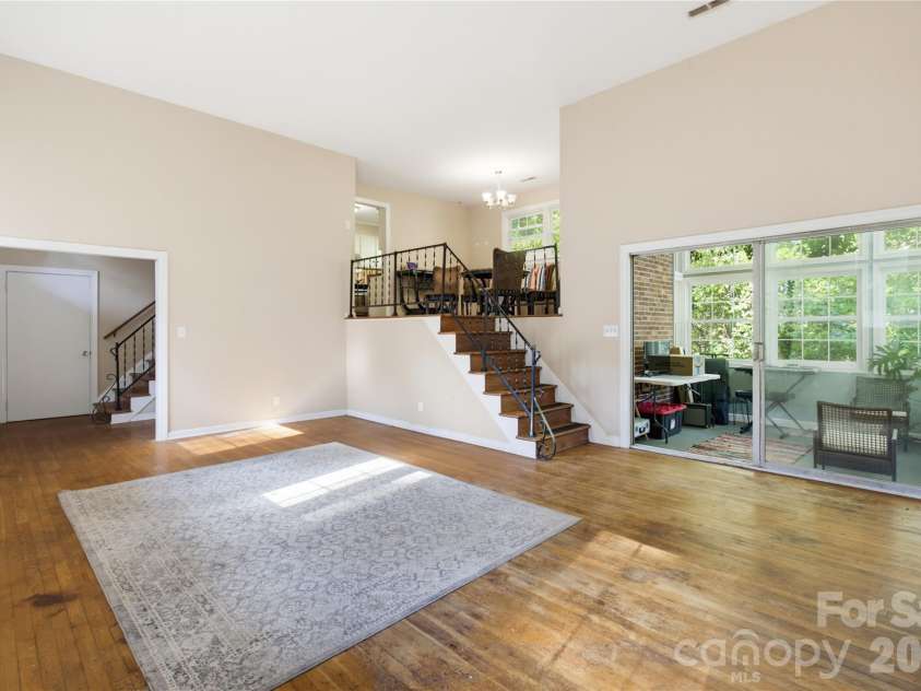 5675 Sweetbriar Road, Pfafftown, NC 27040.  MLS# CAR4418441, YatesRealty ID 46998. 
