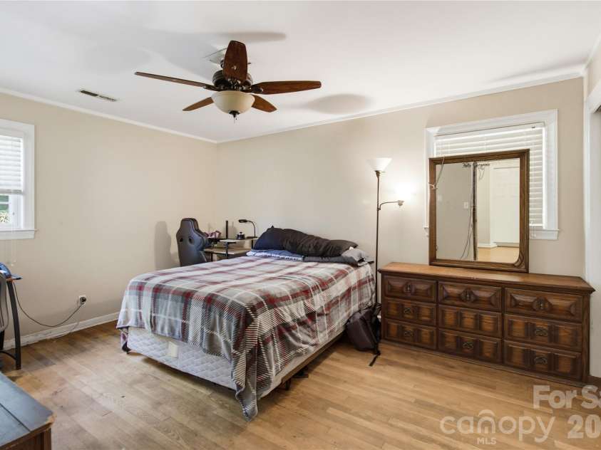 5675 Sweetbriar Road, Pfafftown, NC 27040.  MLS# CAR4418441, YatesRealty ID 46998. 