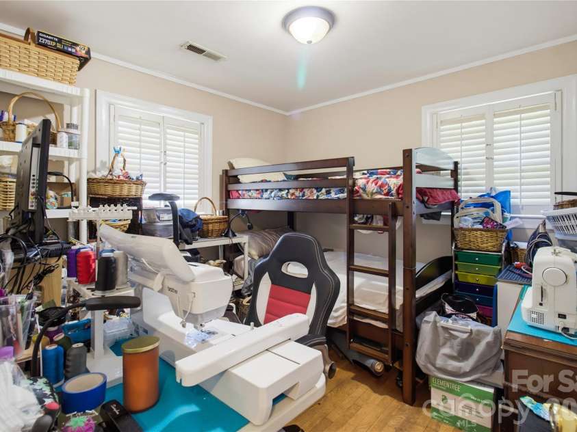 5675 Sweetbriar Road, Pfafftown, NC 27040.  MLS# CAR4418441, YatesRealty ID 46998. 