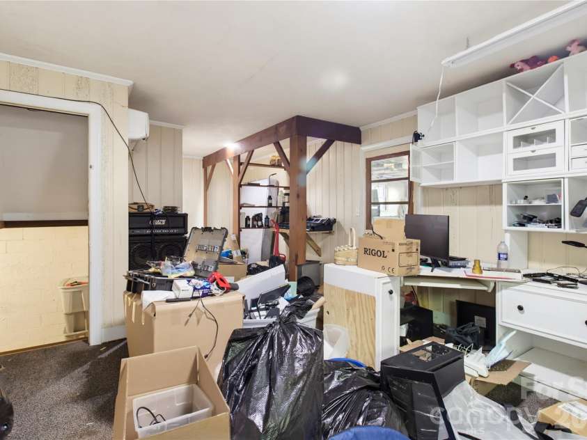 5675 Sweetbriar Road, Pfafftown, NC 27040.  MLS# CAR4418441, YatesRealty ID 46998. 