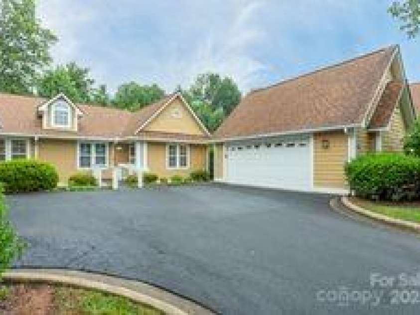 1303 Hyde Park Drive, Asheville, NC 28806.  MLS# CAR4274896, YatesRealty ID 47. Note the 2-car garage for your convenience.