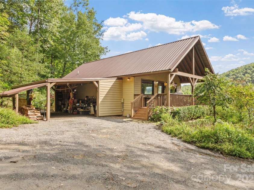 394 Af Simmons Road, Burnsville, NC 28714.  MLS# CAR4300885, YatesRealty ID 47. 