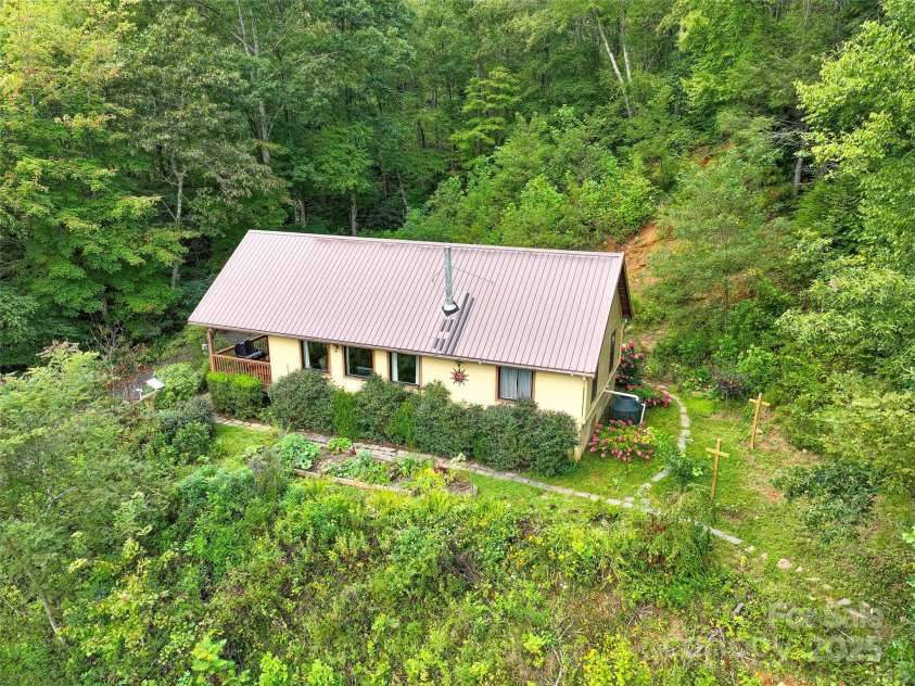 394 Af Simmons Road, Burnsville, NC 28714.  MLS# CAR4300885, YatesRealty ID 47. 