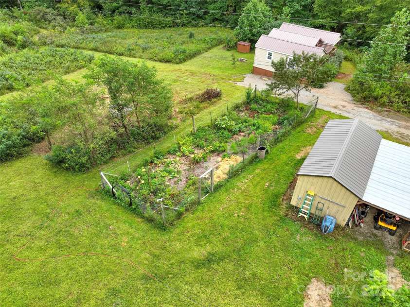 394 Af Simmons Road, Burnsville, NC 28714.  MLS# CAR4300885, YatesRealty ID 47. 