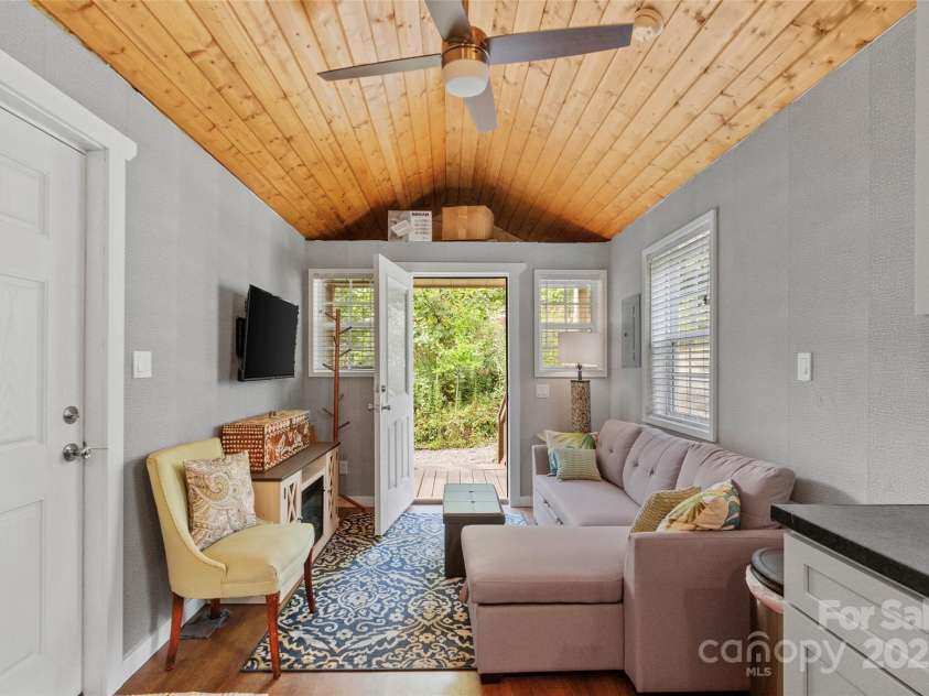 394 Af Simmons Road, Burnsville, NC 28714.  MLS# CAR4300885, YatesRealty ID 47. 